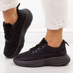 Czarne sportowe buty damskie Filippo Dtn7868/26. Czarne buty sportowe lifestyle Filippo, na lato, bez wzorów, z dresówki, casualowe, bez zapięcia. Za 119.00 zł.