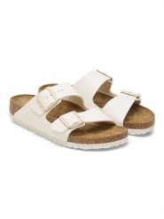 Birkenstock Klapki "Arizona BF" w kolorze kremowym rozmiar: 42. Brązowe klapki Birkenstock, bez wzorów, klasyczne, z otwartym noskiem, bez obcasa, bez zapięcia. Za 263.53 zł.