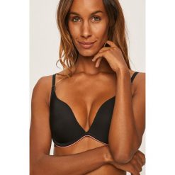 Dkny - Biustonosz. Czarne biustonosze DKNY, bez wzorów, z elastanu. W wyprzedaży za 99.90 zł.
