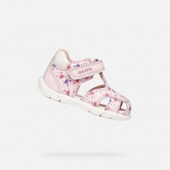 Sandały GEOX B SANDAL ZAPITO Rose. Białe sandały Geox, bez wzorów, z syntetyku, bez obcasa, bez zapięcia. Za 171.99 zł.