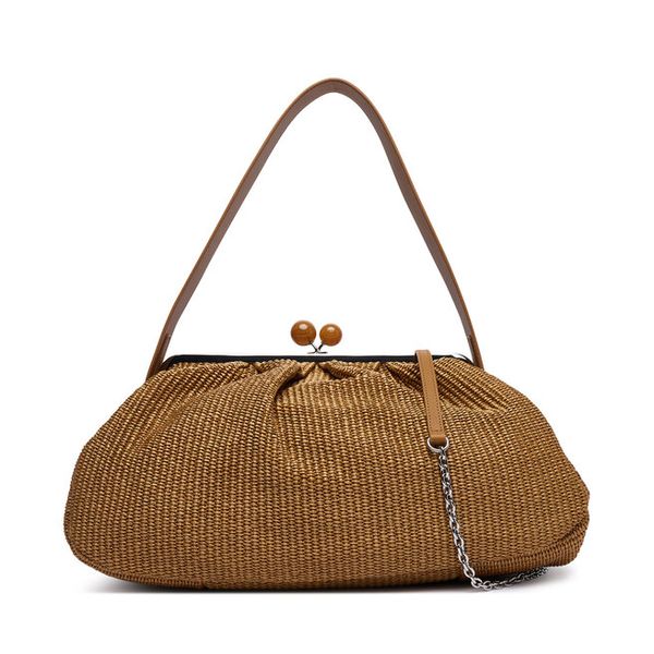 Torebka Weekend Max Mara. Brązowe kopertówki Weekend Max Mara, bez wzorów, wizytowe, bez dodatków. Za 1,739.00 zł.