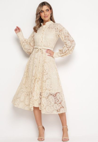 Jasnobeżowa Koronkowa Sukienka Midi z Wiązanym Paskiem Azraella. Brązowe sukienki Born2be, m, bez wzorów, z koronki, wizytowe, bez kołnierzyka, bez ramiączek, midi. Za 199.99 zł.