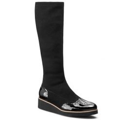 Kozaki Sagan. Czarne kozaki Sagan, bez wzorów, bez obcasa, na koturnie, bez zapięcia. Za 349.99 zł.