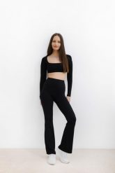 Legginsy dzwony Moonholi Flare z rozszerzanymi nogawkami. Brązowe legginsy MOONHOLI, bez wzorów, z materiału, eleganckie. Za 369.00 zł.