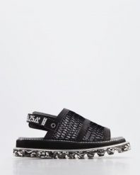 SANDAŁY DAMSKIE P156584 BLACK. Czarne sandały Venezia, bez wzorów, ze skóry, bez obcasa, bez zapięcia. Za 219.00 zł.