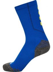 Hummel hmlPRO TRAINING SOCKS LOW skarpety z włókien recyklingowych – TRUE. Niebieskie skarpetki Hummel, bez wzorów, z włókna. Za 80.15 zł.
