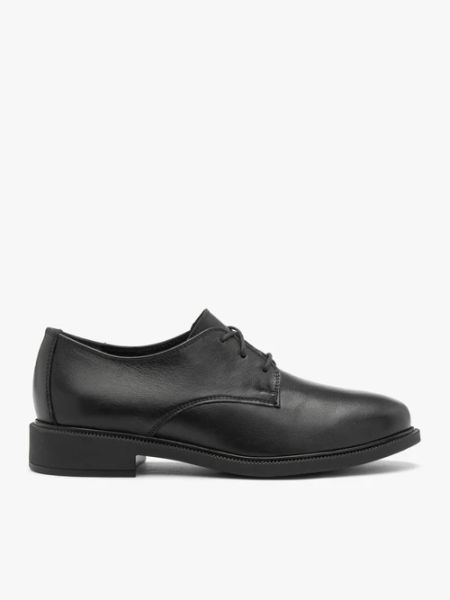 Eleganckie czarne półbuty. Czarne półbuty wsuwane Ryłko, bez wzorów, ze skóry, eleganckie, bez obcasa. W wyprzedaży za 341.99 zł.
