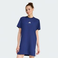 Sukienka Essentials 3-Stripes Tee. Białe sukienki adidas, xl, bez wzorów, eleganckie, bez kołnierzyka, bez ramiączek, sportowe. Za 179.00 zł.