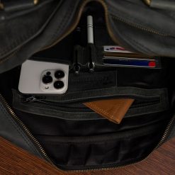 Duża solidna skórzana torba Beltimore na laptopa dokumenty czarna nubuk M88. Czarne torby na laptopa bez wzorów, z nubiku. Za 439.99 zł.