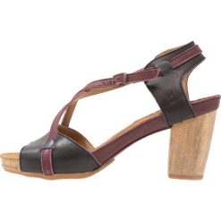 El Naturalista KUNA Sandały black/rioja. Sandały marki El Naturalista. W wyprzedaży za 411.75 zł.