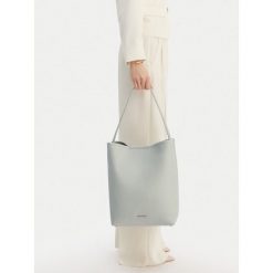 Torebka GINO ROSSI. Niebieskie torebki klasyczne Gino Rossi, bez wzorów, klasyczne, bez dodatków. Za 229.99 zł.