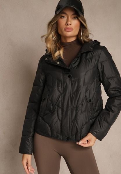 Czarna Kurtka Przejściowa z Kapturem w Oryginalne Pikowane Przeszycia Arivitta. Czarne kurtki Renee, l, bez wzorów, z jeansu, z kapturem. Za 209.99 zł.