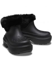 Crocs Botki zimowe "Stomp Lined" w kolorze czarnym rozmiar: 41/42. Czarne botki Crocs, bez wzorów, bez obcasa, bez zapięcia. Za 325.54 zł.