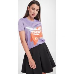 T-shirt EMPORIO ARMANI. T-shirty Emporio Armani, l, bez wzorów, bez kołnierzyka, bez ramiączek. W wyprzedaży za 377.37 zł.
