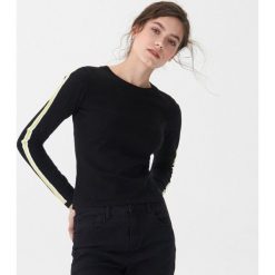Sweter z lampasami - Czarny. Swetry marki House. Za 59.99 zł.
