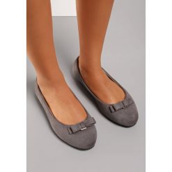 Szare Balerinki Semanie. Szare baleriny Renee, z aplikacjami, z jeansu, eleganckie, bez obcasa, na płaskiej podeszwie, bez zapięcia. W wyprzedaży za 47.99 zł.