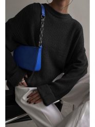 MADMEXT Sweter w kolorze czarnym rozmiar: onesize. Czarne swetry MADMEXT, bez wzorów, ze splotem, bez ramiączek. Za 104.99 zł.