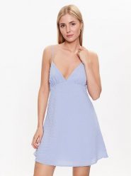 Gina Tricot Sukienka letnia Mini dress 19932 Fioletowy Regular Fit. Fioletowe sukienki Gina Tricot, xl, bez wzorów, z syntetyku, bez kołnierzyka, bez ramiączek, mini. Za 119.99 zł.