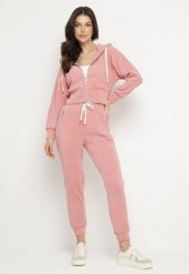 Różowy Bawełniany Komplet Dresowy Bluza z Kapturem i Spodnie ze Sznurkiem Hariven. Czerwone bluzy Born2be, l, bez wzorów, z bawełny, eleganckie, bez ramiączek, z kapturem. W wyprzedaży za 127.49 zł.