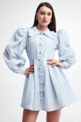 Sukienka z kołnierzykiem CUSTOMMADE. Sukienki Custommade, xs, bez wzorów, bez kołnierzyka, bez ramiączek. W wyprzedaży za 900.47 zł.