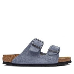Klapki Birkenstock. Niebieskie klapki Birkenstock, bez wzorów, bez obcasa, bez zapięcia. Za 549.99 zł.
