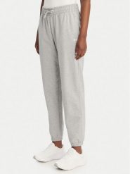 Under Armour Spodnie dresowe Sport Terry 6011020 Szary Regular Fit. Szare spodnie dresowe Under Armour, bez wzorów, z bawełny. Za 229.99 zł.