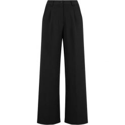 Damskie Spodnie Z Szerokimi Nogawkami. Czarne spodnie dresowe Urban Classics, bez wzorów, długie. Za 153.99 zł.