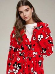 Szlafrok i ręcznik Myszka Miki - czerwony. Czerwone szlafroki damskie Sinsay, bez wzorów, bez ramiączek. Za 89.99 zł.