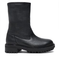 Botki Calvin Klein. Czarne botki Calvin Klein, bez wzorów, bez obcasa, na płaskiej podeszwie, bez zapięcia. Za 469.99 zł.