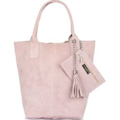 Worek skórzany jasnoróżowy L82. Czerwone torebki klasyczne z aplikacjami, z materiału, zamszowe, bez dodatków. Za 164.99 zł.