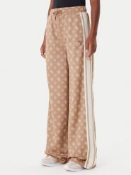 Guess Spodnie dresowe V5YB10 K0282 Brązowy Relaxed Fit. Brązowe spodnie dresowe Guess, z aplikacjami, z dresówki. Za 299.99 zł.