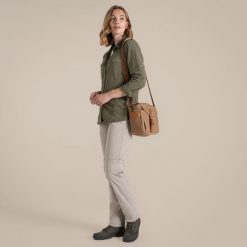 Damska koszula z długim rękawem Craghoppers NosiLife Adventure III. Zielone koszule Craghoppers, bez wzorów, casualowe, bez kołnierzyka, bez ramiączek. Za 417.99 zł.