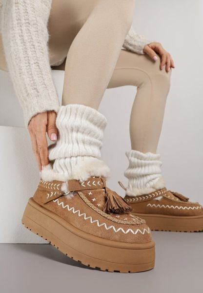 Brązowe Śniegowce na Platformie Ozdobione Haftem i Frędzlami Linomis. Brązowe śniegowce Renee, z aplikacjami, z jeansu, bez zapięcia. Za 119.99 zł.