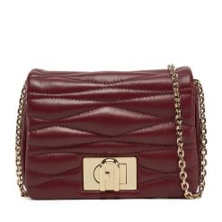 Torebka Furla. Czerwone kopertówki Furla, bez wzorów, wizytowe, bez dodatków. Za 989.99 zł.