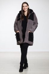 Brązowa kurtka Roksana XXL OVERSIZE JESIEŃ ZIMA. Brązowe kurtki Moda Size Plus Iwanek, na jesień, s, bez wzorów, z materiału, eleganckie, bez kaptura. W wyprzedaży za 299.90 zł.