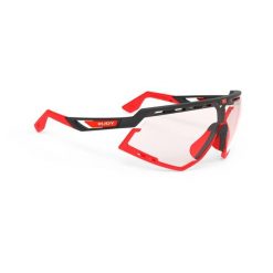Okulary Rudy Project DEFENDER BLACK MATTE - Impactx™ Photochromic 2 Red. Czerwone okulary przeciwsłoneczne Rudy Project, bez wzorów. Za 836.99 zł.