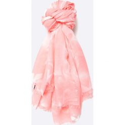 Answear - Chusta. Szare chusty ANSWEAR, z poliesteru. W wyprzedaży za 29.90 zł.