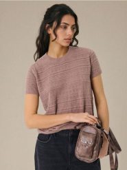 Swetrowa bluzka z ażurowym wzorem i domieszką lnu - brązowy. Brązowe bluzki Sinsay, l, w ażurowe wzory, bez kołnierzyka, bez ramiączek. Za 39.99 zł.