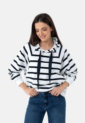 Bluza oversize z kapturem B-AIKA. Białe bluzy Volcano, l, bez wzorów, z bawełny, bez ramiączek, z kapturem. Za 169.99 zł.