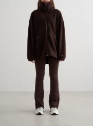 Damska kurtka z polarową podszewką, oversize'owa, rozpinana Pile Jacket kakaowa. Brązowe kurtki AIM'N, xs, bez wzorów, z materiału, bez kaptura. Za 593.00 zł.