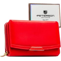 Czerwony portfel damski ze skóry ekologicznej zamykany na zatrzask i suwak - Peterson. Czerwone portfele Peterson, bez wzorów, ze skóry ekologicznej. Za 94.99 zł.
