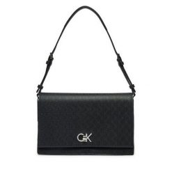 Torebka Calvin Klein. Czarne torebki klasyczne Calvin Klein, bez wzorów, klasyczne, bez dodatków. Za 309.99 zł.