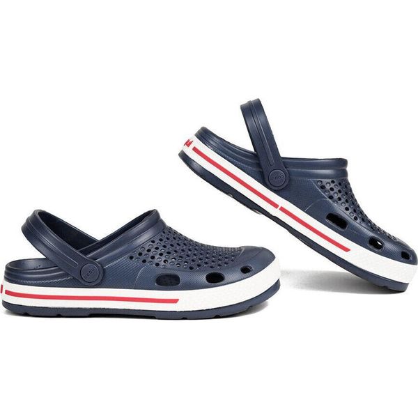 Sandały sportowe damskie Coqui Lindo. Białe skarpetki sportowe Coqui, bez wzorów, do pływania. Za 151.99 zł.