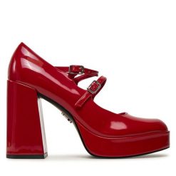 Czółenka Steve Madden. Czerwone czółenka Steve Madden, bez wzorów, bez obcasa, bez zapięcia. Za 399.99 zł.