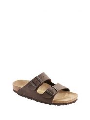 Birkenstock Klapki "Arizona" w kolorze jasnobrązowym rozmiar: 44. Brązowe klapki Birkenstock, bez wzorów, klasyczne, z otwartym noskiem, bez obcasa, bez zapięcia. Za 333.03 zł.