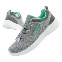 Buty sportowe damskie Skechers Dynamight 2.0. Czarne buty sportowe lifestyle Skechers, bez wzorów, z tkaniny, bez zapięcia, trekkingowe. Za 199.00 zł.