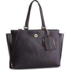 Torebka TOMMY HILFIGER - Effortless Saffiano Ew Tote AW0AW06375 002. Czarne shopper bag Tommy Hilfiger, bez wzorów, ze skóry ekologicznej, klasyczne, bez dodatków. W wyprzedaży za 369.00 zł.