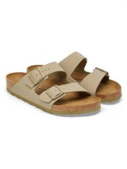 Birkenstock Klapki "Arizona" w kolorze beżowym rozmiar: 36. Brązowe klapki Birkenstock, bez wzorów, klasyczne, z otwartym noskiem, bez obcasa, bez zapięcia. Za 284.95 zł.