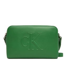 Torebka Calvin Klein Jeans. Zielone listonoszki Calvin Klein Jeans, bez wzorów, z jeansu, bez dodatków. Za 299.99 zł.