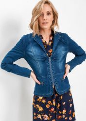 Kurtka jeansowa. Niebieskie kurtki bonprix, bez wzorów, z jeansu, bez kaptura. Za 219.99 zł.
